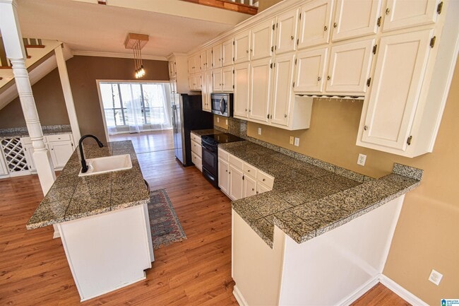 Building Photo - 13593 Riverbend Rd
