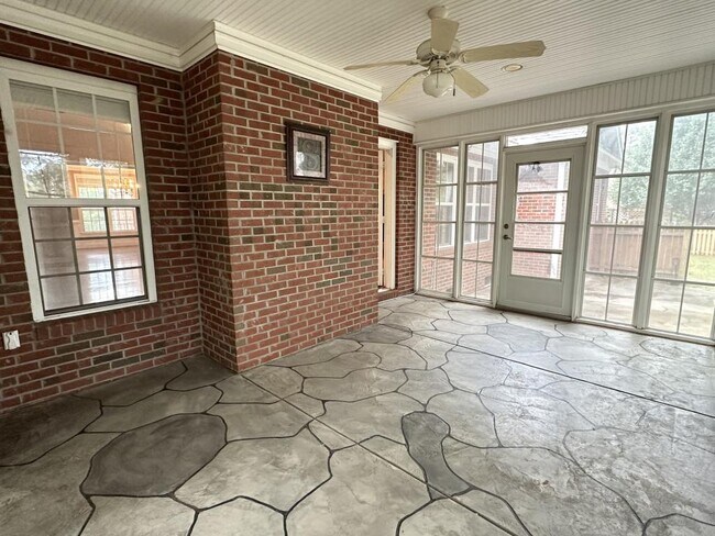 Building Photo - 2928 Prioress Dr