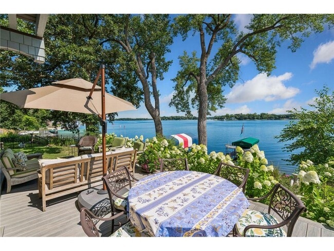 Building Photo - 4941 Island View Dr