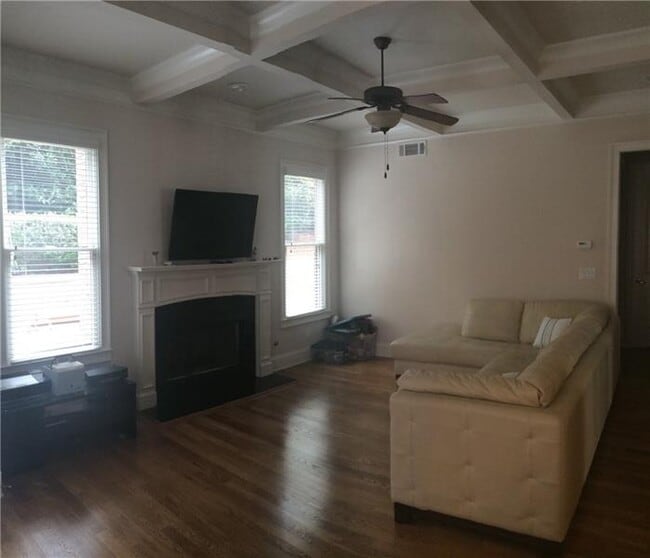 Building Photo - 203 Mount Vernon Cove