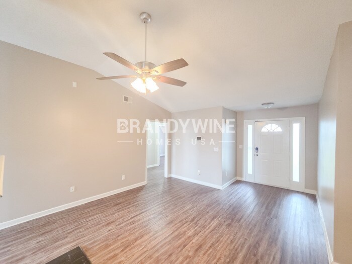 Building Photo - 1139 Commons Ct