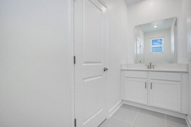 Building Photo - 5640 Vinyasa Rd