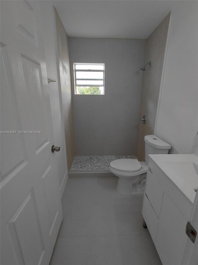 Building Photo - 5411 W 24th Ave