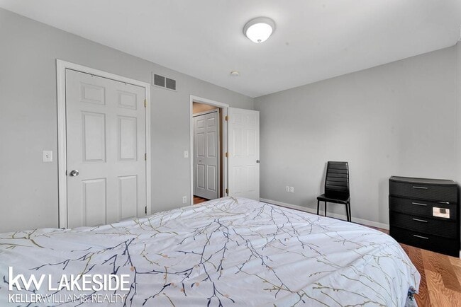 Building Photo - 51460 Blue Spruce Dr