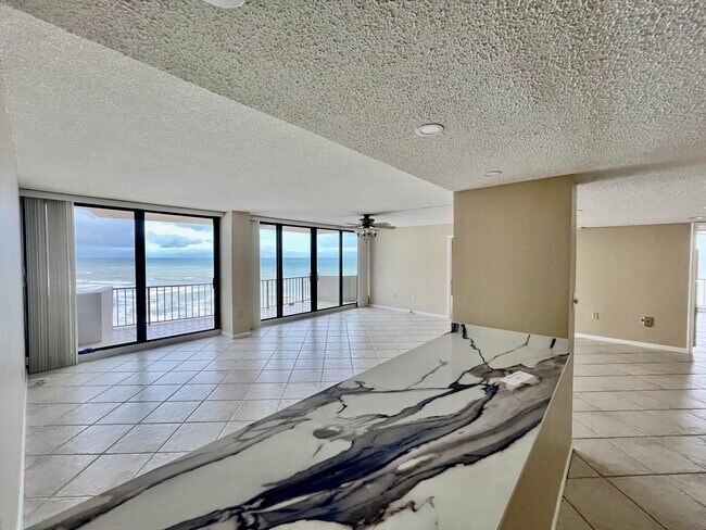 Building Photo - 4200 N Ocean Dr