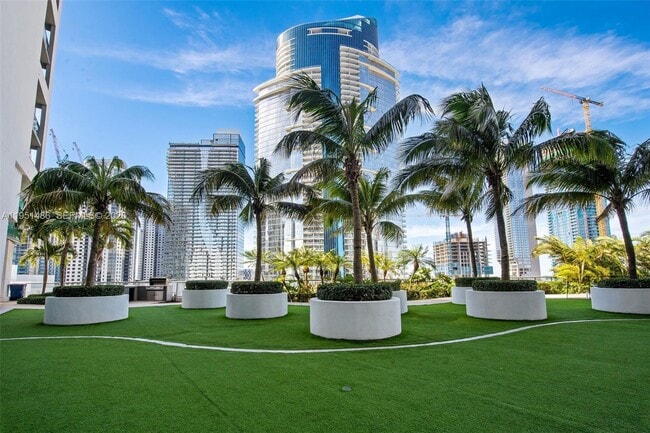 Building Photo - 888 Biscayne Blvd