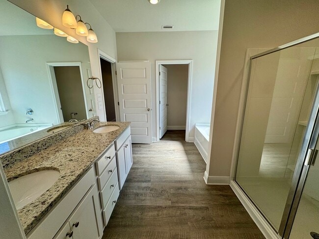 Building Photo - 145 Sandyshore Ct