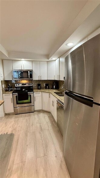 Building Photo - 150 SE 25th Rd