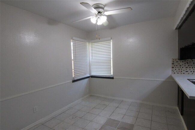 Building Photo - 9030 Langdon Ln