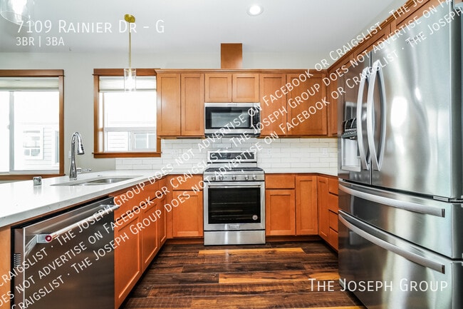 Building Photo - 7109 Rainier Dr
