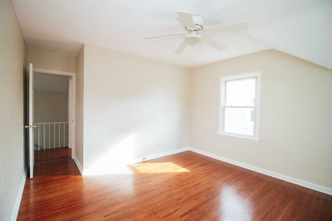 Building Photo - 4132 Berwick Ave