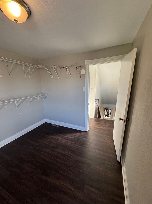 Building Photo - 3 Bedroom 1.5 Bath in Natrona Heights!