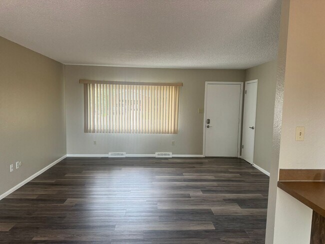 Building Photo - 4103 Everton Dr