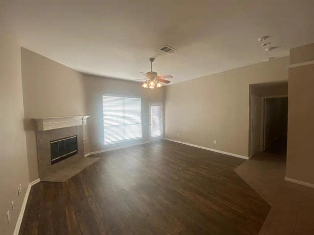 Building Photo - 2363 Stuttgart Dr