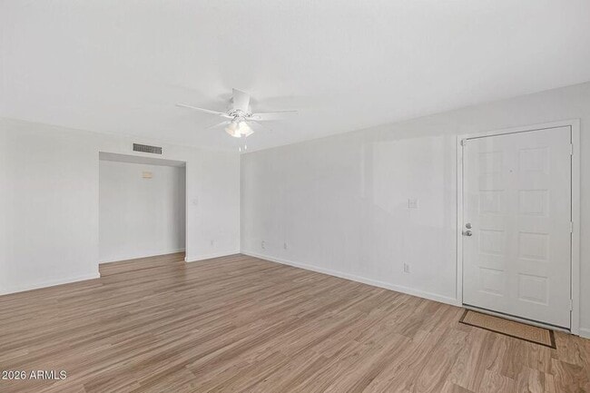 Building Photo - 2137 E Apollo Ave