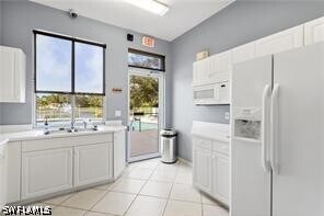 Building Photo - 8343 Laurel Lakes Blvd