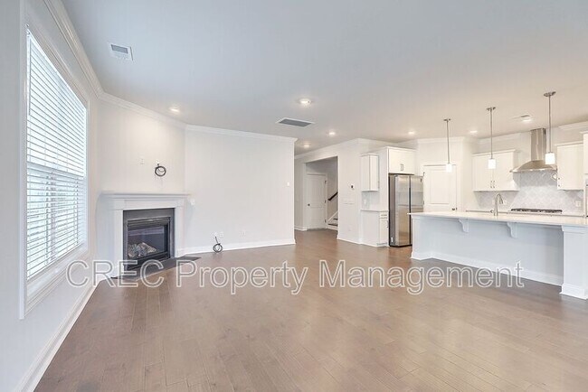 Building Photo - 166 Whaler Ave
