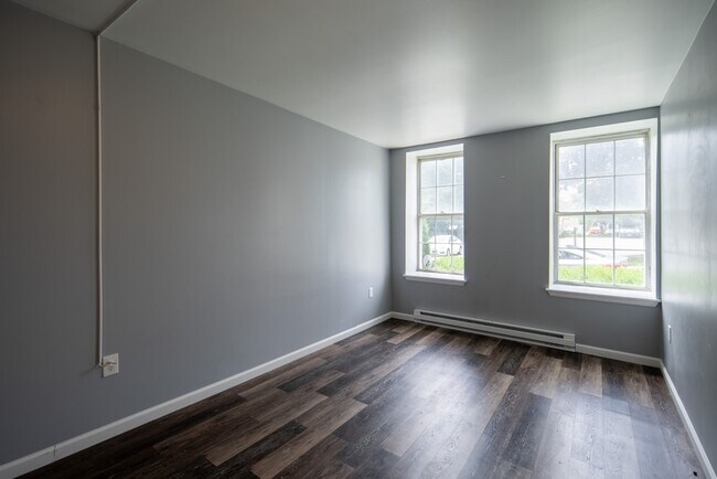 Building Photo - 50-62 East Street - 7B