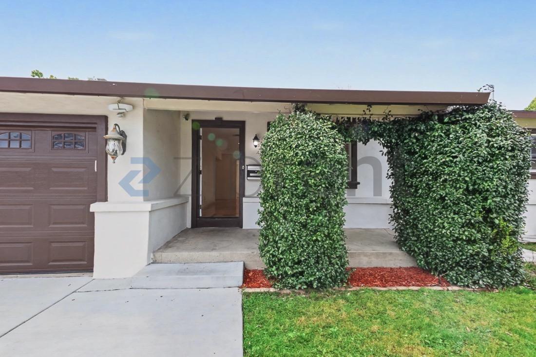 Building Photo - 1653 Robin Hood Ct