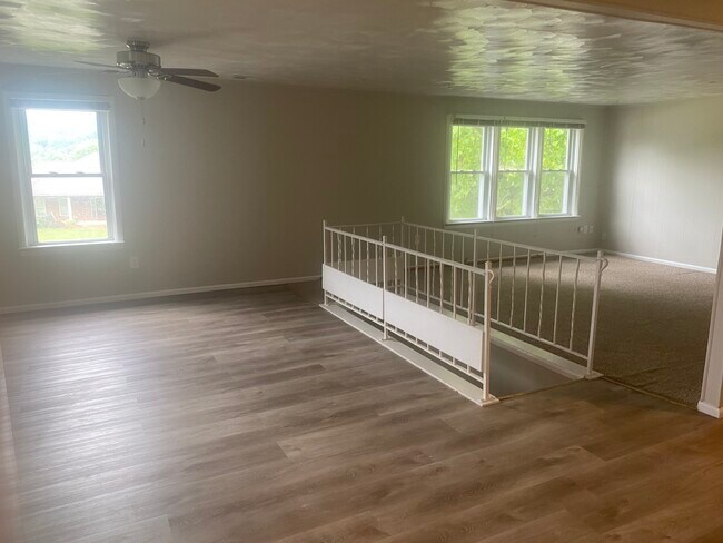 Building Photo - 2449 S Old Highway 141