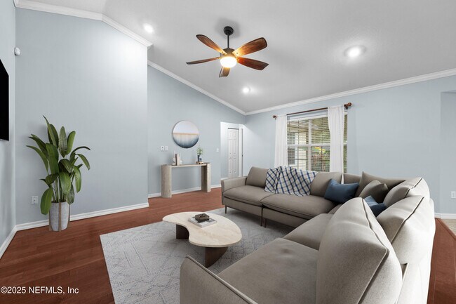 Building Photo - 6840 SW 80th Dr