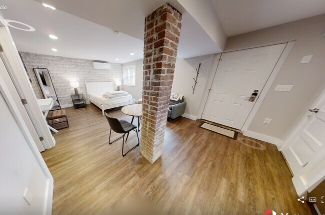 Primary Photo - 65 Beech Glen St