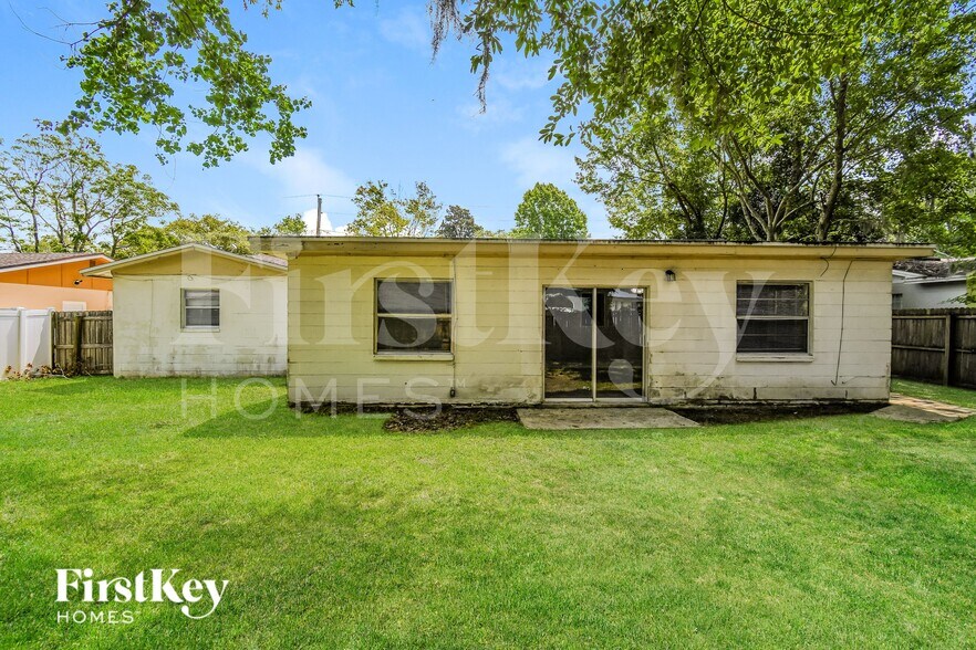 Building Photo - 4476 Jade Dr W