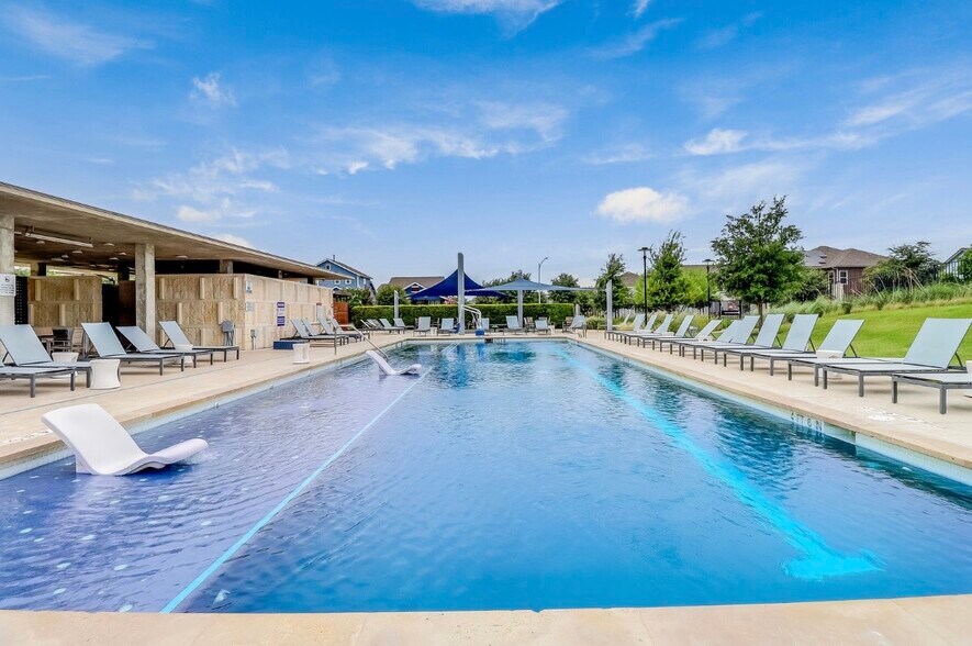 Building Photo - 6006 Rangeland Rd