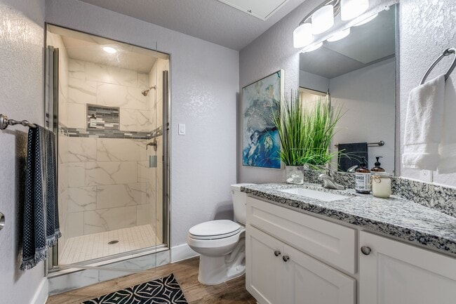 Building Photo - 6160 Eckhert RoadUnit 1005