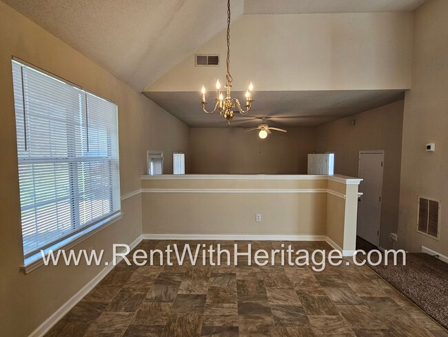 Building Photo - GORGEOUS HOME IN POPULAR PILGRIM'S MANOR /...