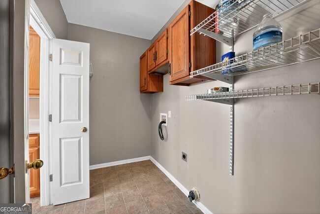 Building Photo - 158 Windsor Cir