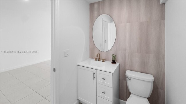 Building Photo - 5534 NW 27th Pl