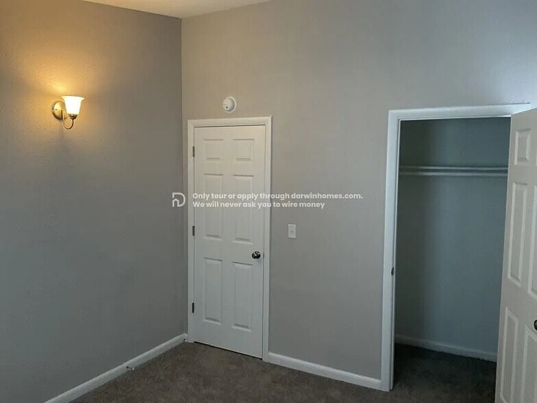 Building Photo - 4127 E Xyler St