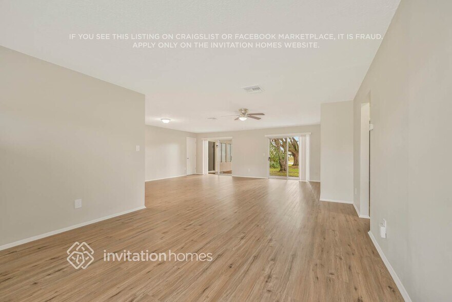Building Photo - 10425 Kingbrook Ln