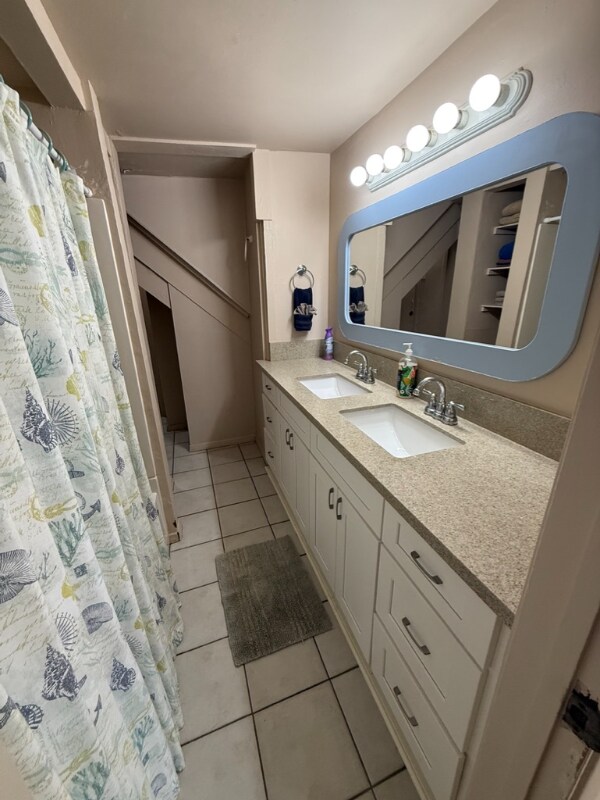 Building Photo - 717 Portsmouth Ct