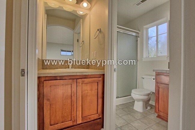 Building Photo - 16220 SW Gage Ln