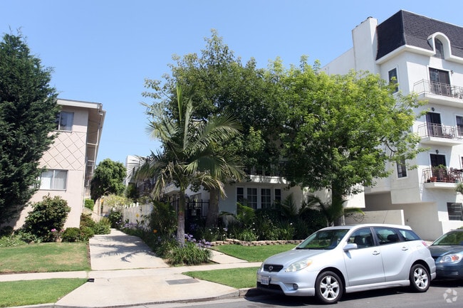 Building Photo - 11833 Goshen Ave