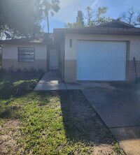 Building Photo - XF13-002 913-915 Boulder Drive