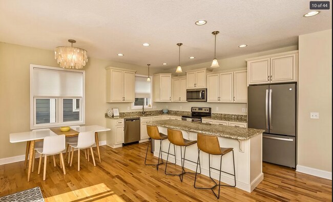 Building Photo - Special!! $500 off if lease signed in January! Gorgeous 3bd 3ba newer home in quiet neighborhood