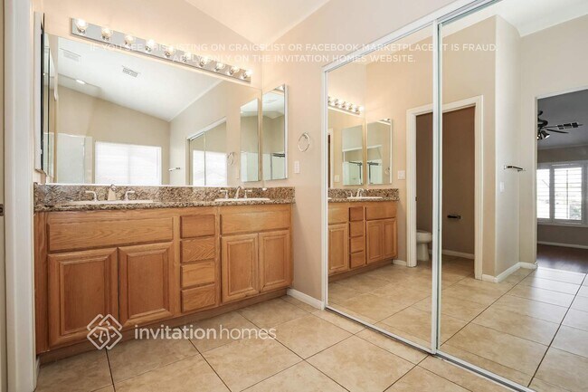 Building Photo - 8760 Wallaby Ln