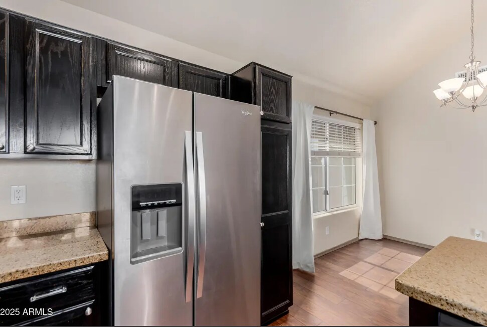 Building Photo - 1633 E Lakeside Dr