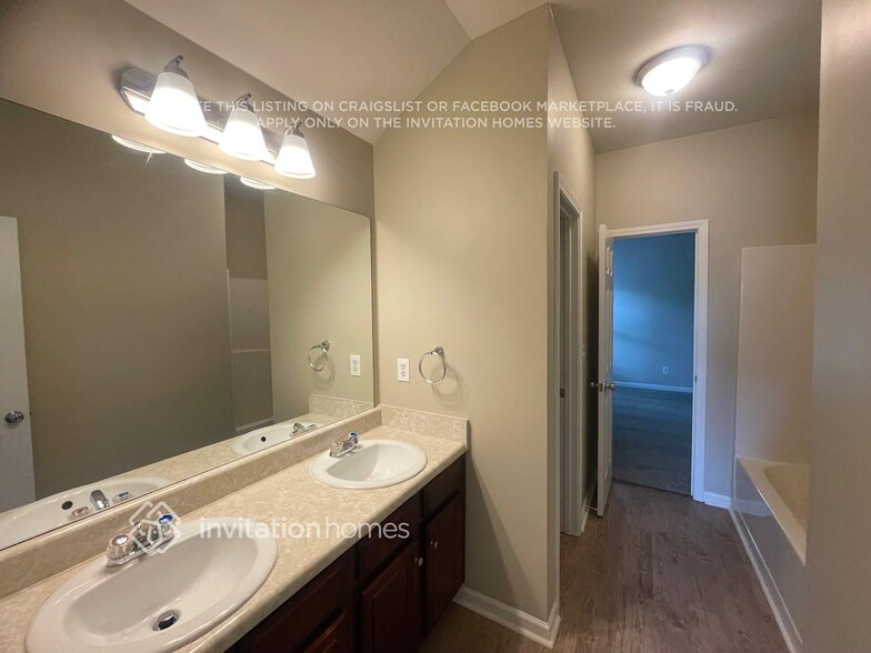 Building Photo - 133 Forrest Hills Dr