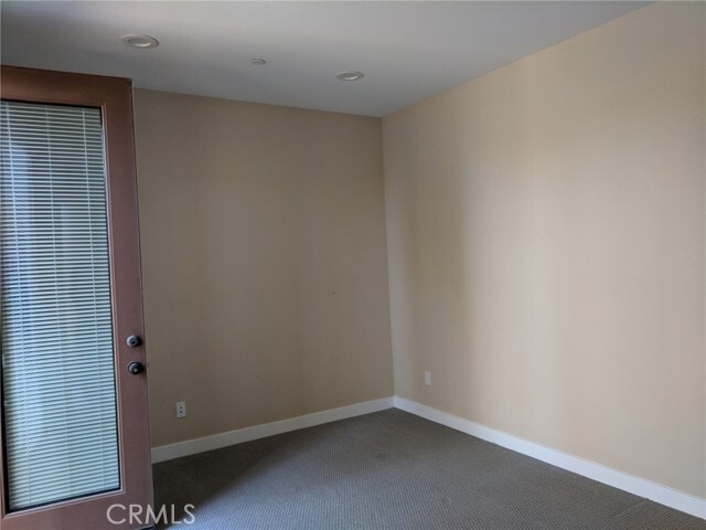 Building Photo - 207 Westpark Ct