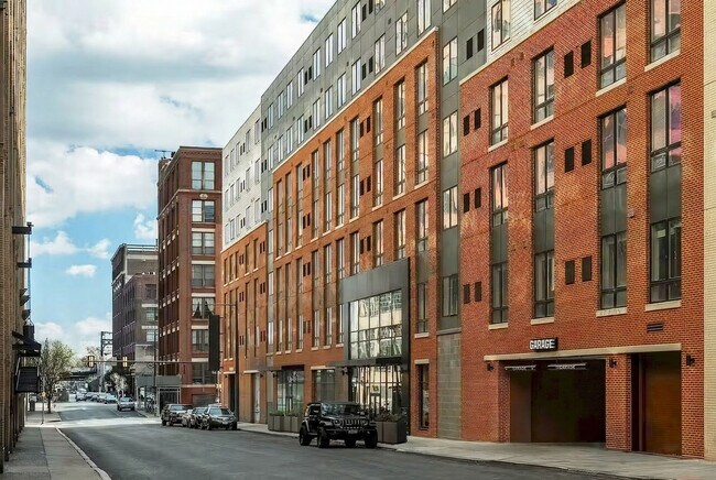 Building Photo - 1301 Callowhill St