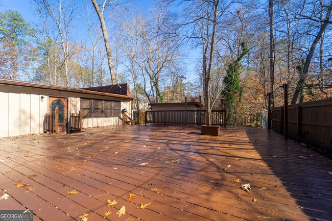 Building Photo - 3926 Clubland Dr