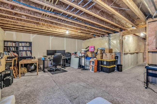 Building Photo - 1503 N August Dr