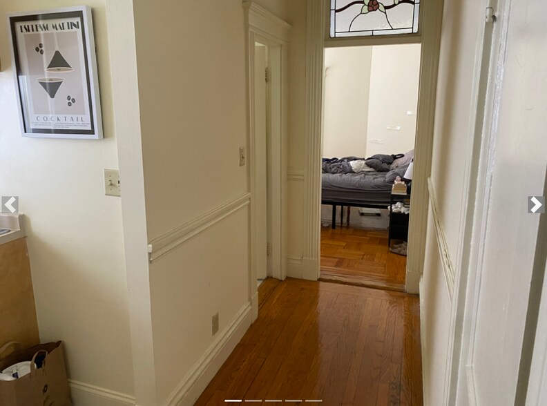 Building Photo - 98 Queensberry St