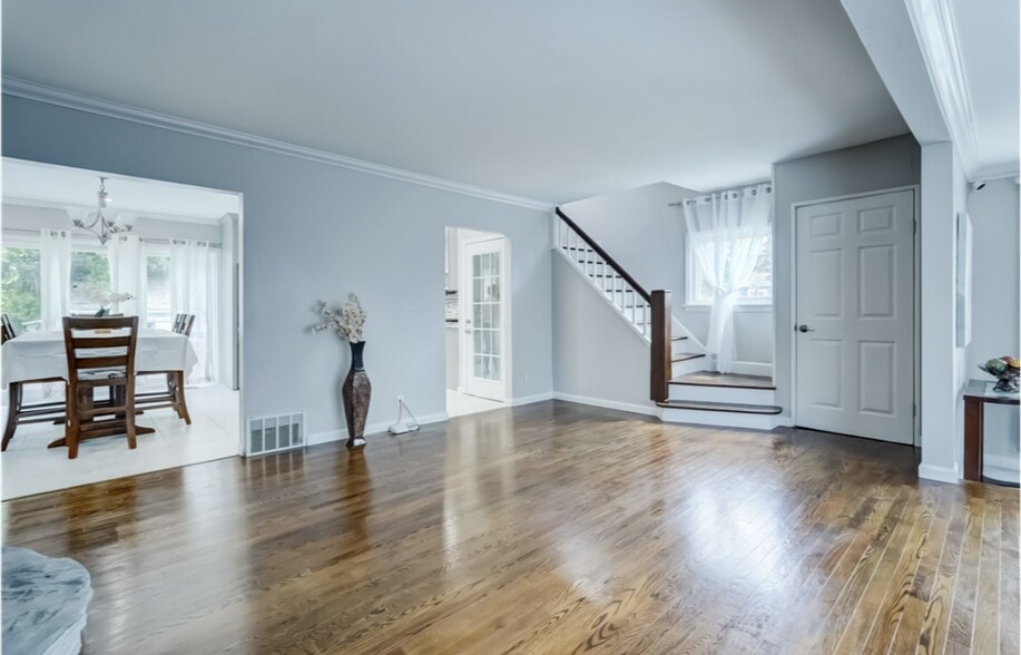 Building Photo - 138 Cherry Rd