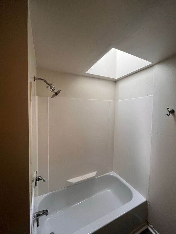 Building Photo - 107 E 33rd St