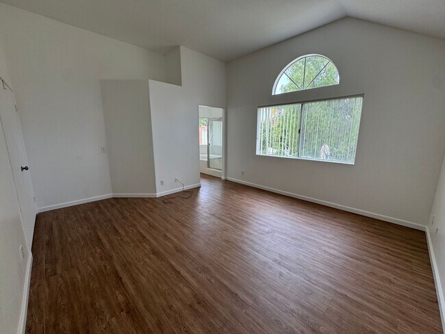 Building Photo - 1423 Portofino Dr